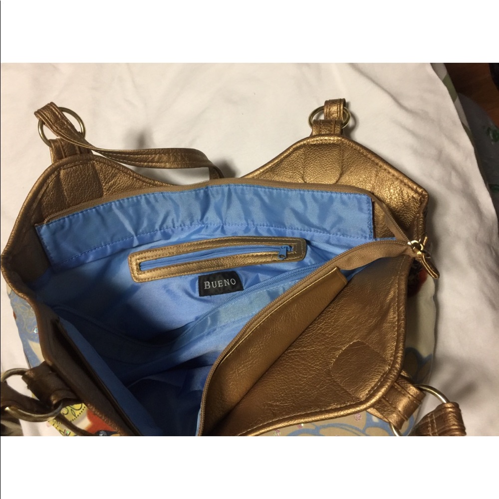 Purse - Picture 2 of 4